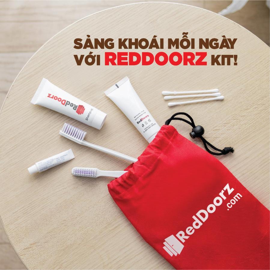 Reddoorz Bamboo Saigon Hotel Su Van Hanh Cidade de Ho Chi Minh Exterior foto